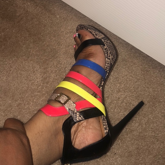 MultiColored Sandals with Platform Heel - Picture 6 of 8